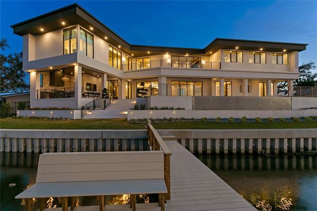 $9,800,000 | 1075 31st Terrace Northeast, St. Petersburg, FL 33704