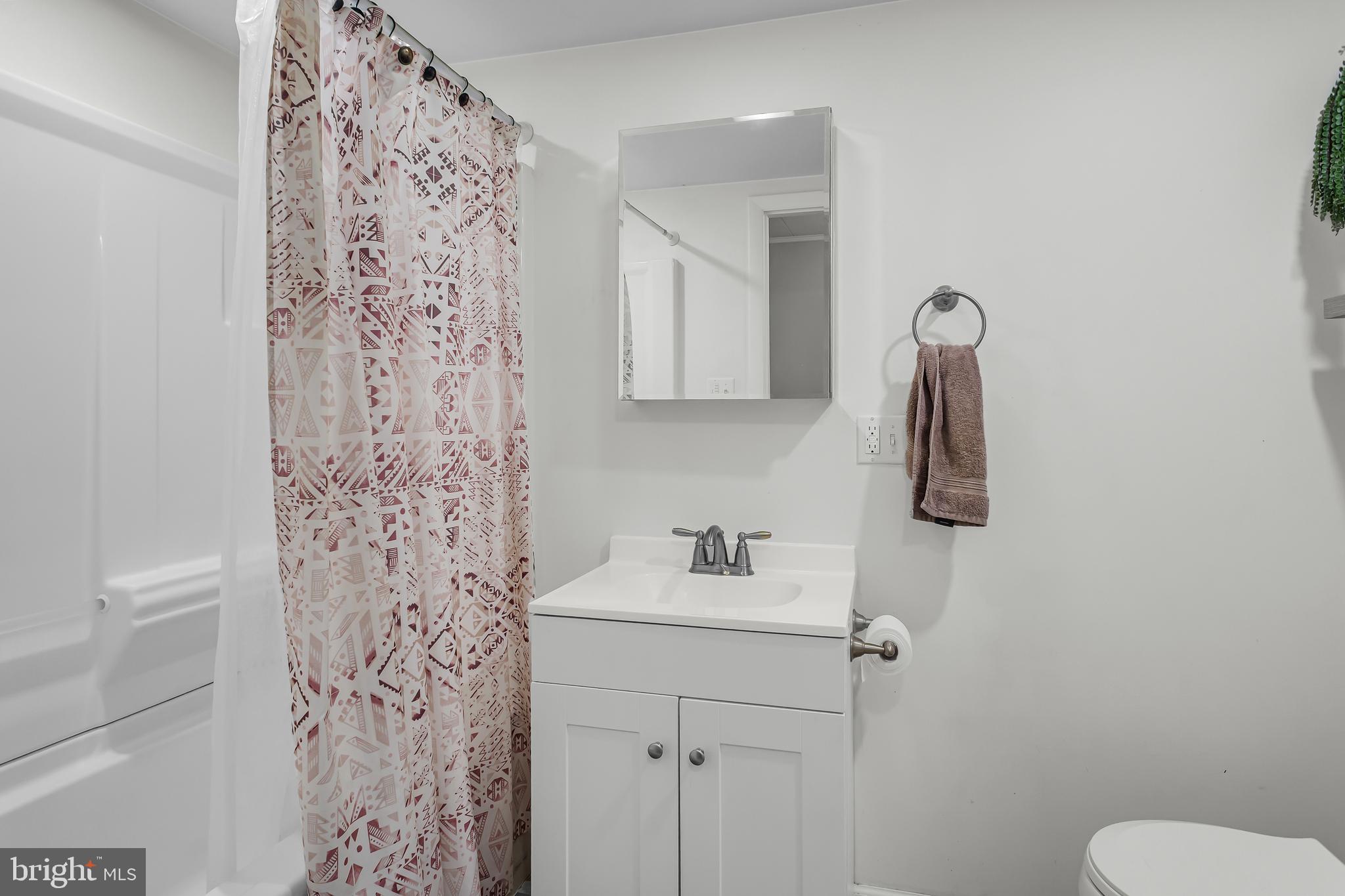 355 Reinholds Road Denver, PA 17517 - Photo 16 of 31 Bathroom