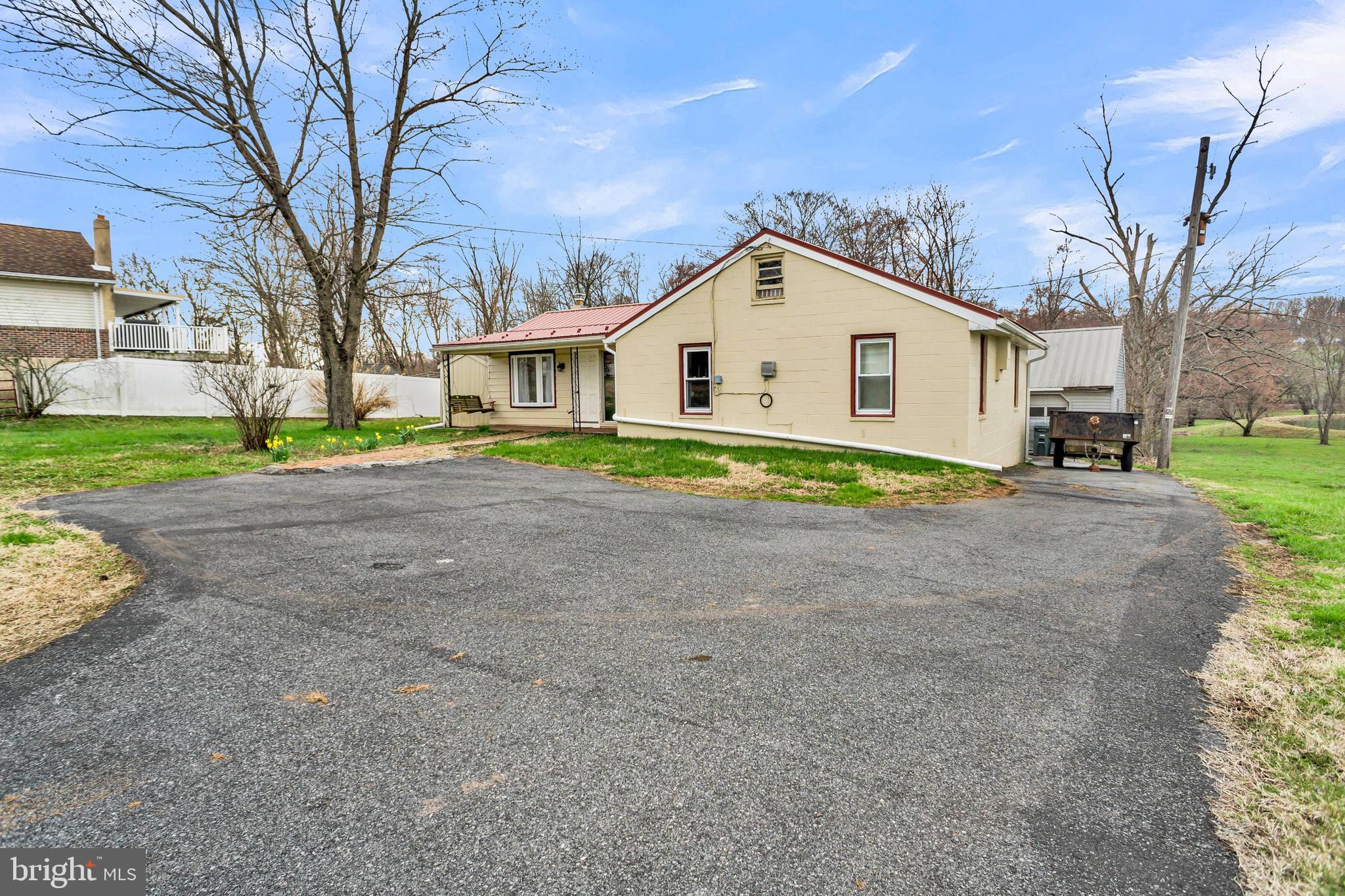 355 Reinholds Road Denver, PA 17517 - Photo 2 of 31