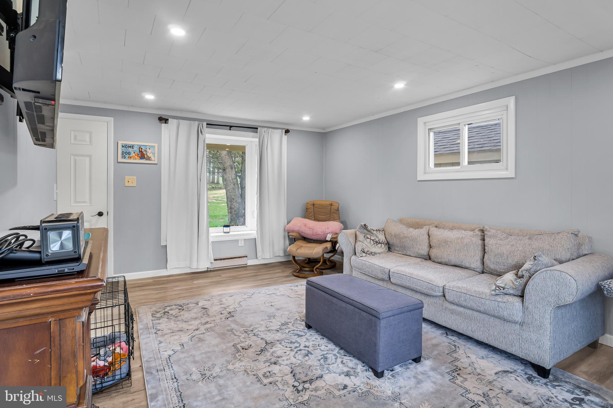 355 Reinholds Road Denver, PA 17517 - Photo 9 of 31 Living room
