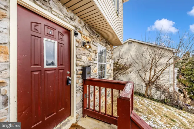 a view of entryway and hall