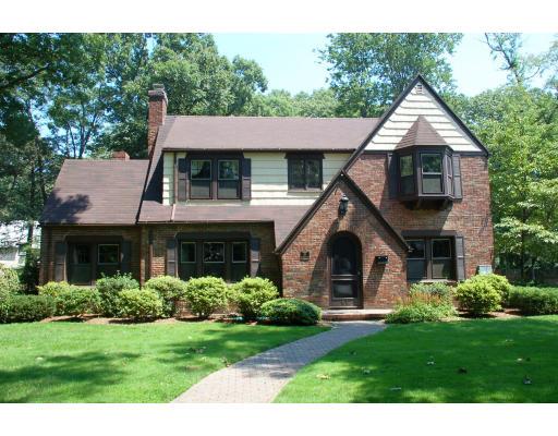 61 Dover Road Longmeadow, MA 01106 - Photo 1 of 30 Gallery Image 1