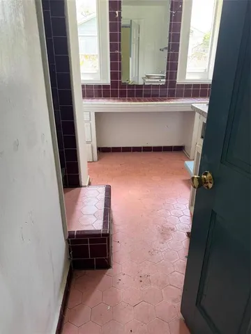 $79,000 | 401 Pine Bluff Street, Paris, TX 75460