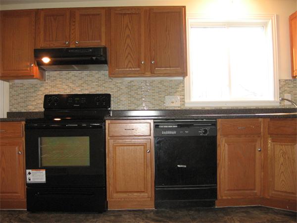 108 Feltham Road Springfield, MA 01118 - Photo 3 of 17 Gallery Image 3