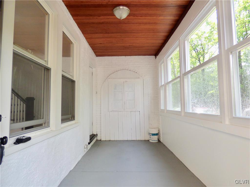 722 Hawthorne Road Bethlehem, PA 18018 - Photo 2 of 18 Gallery Image 2