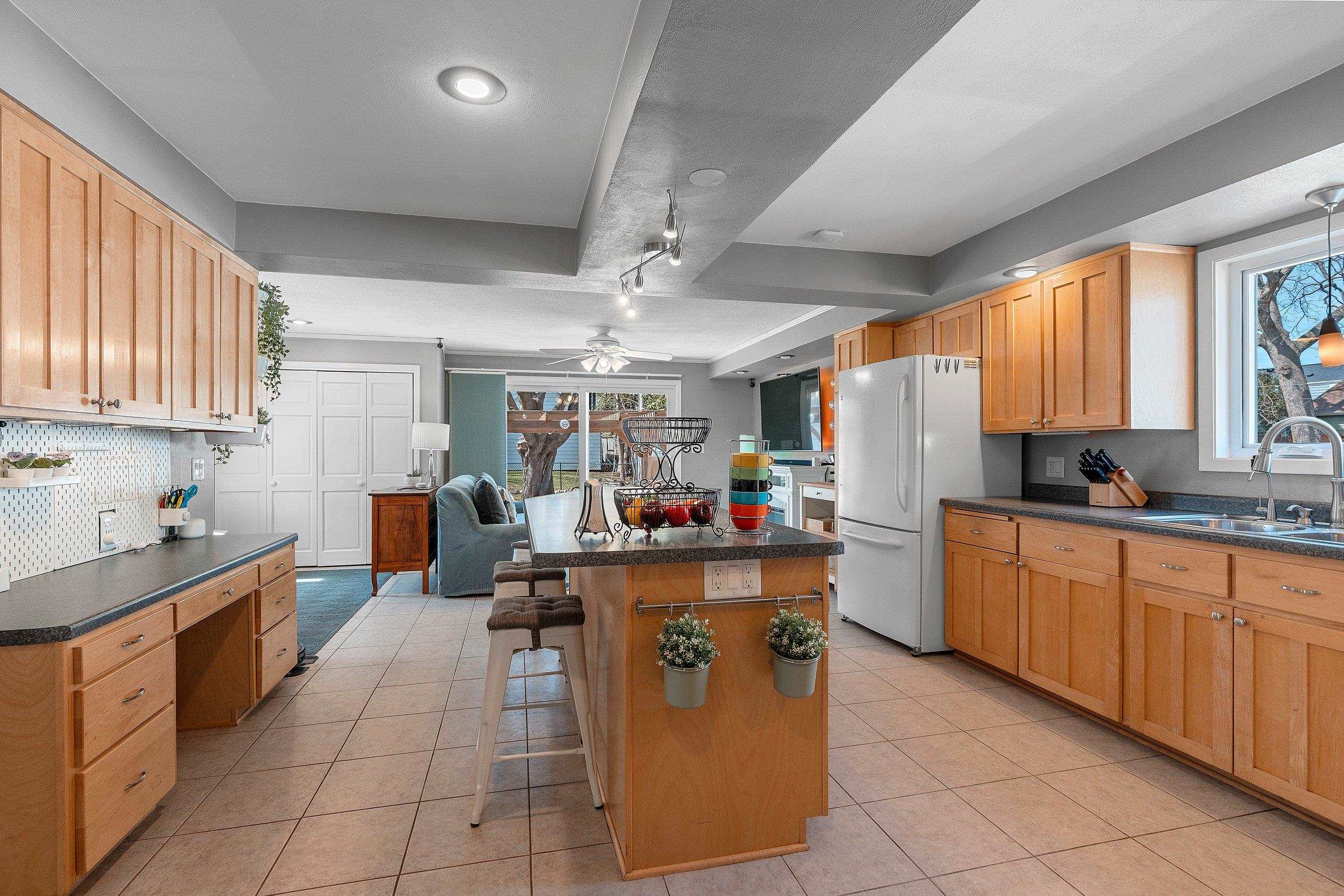 1729 North Harriman Street Appleton, WI 54911 - Photo 13 of 67