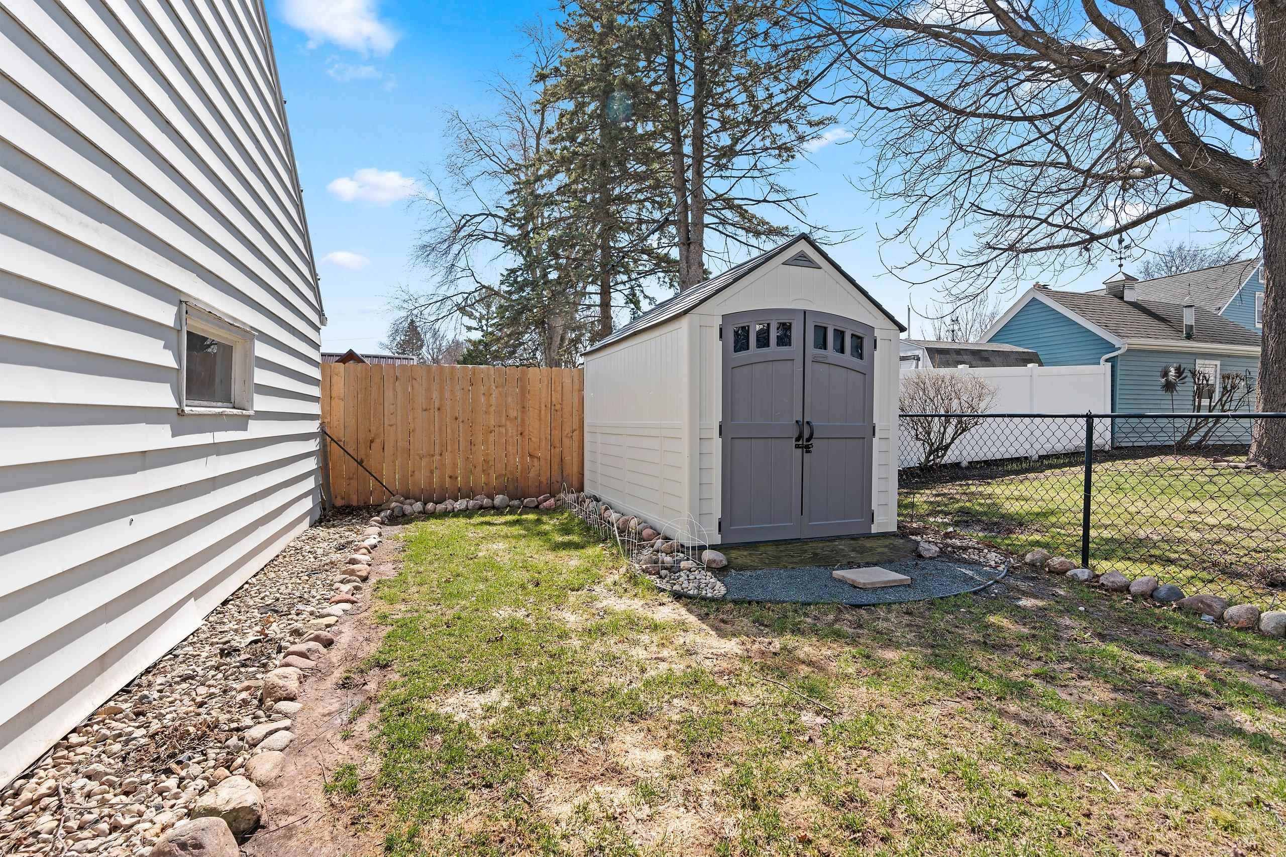1729 North Harriman Street Appleton, WI 54911 - Photo 48 of 67