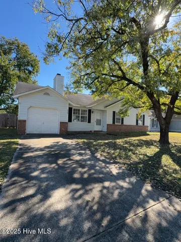 $1,450 | 2903 Norbrick Street, Midway Park, NC 28544