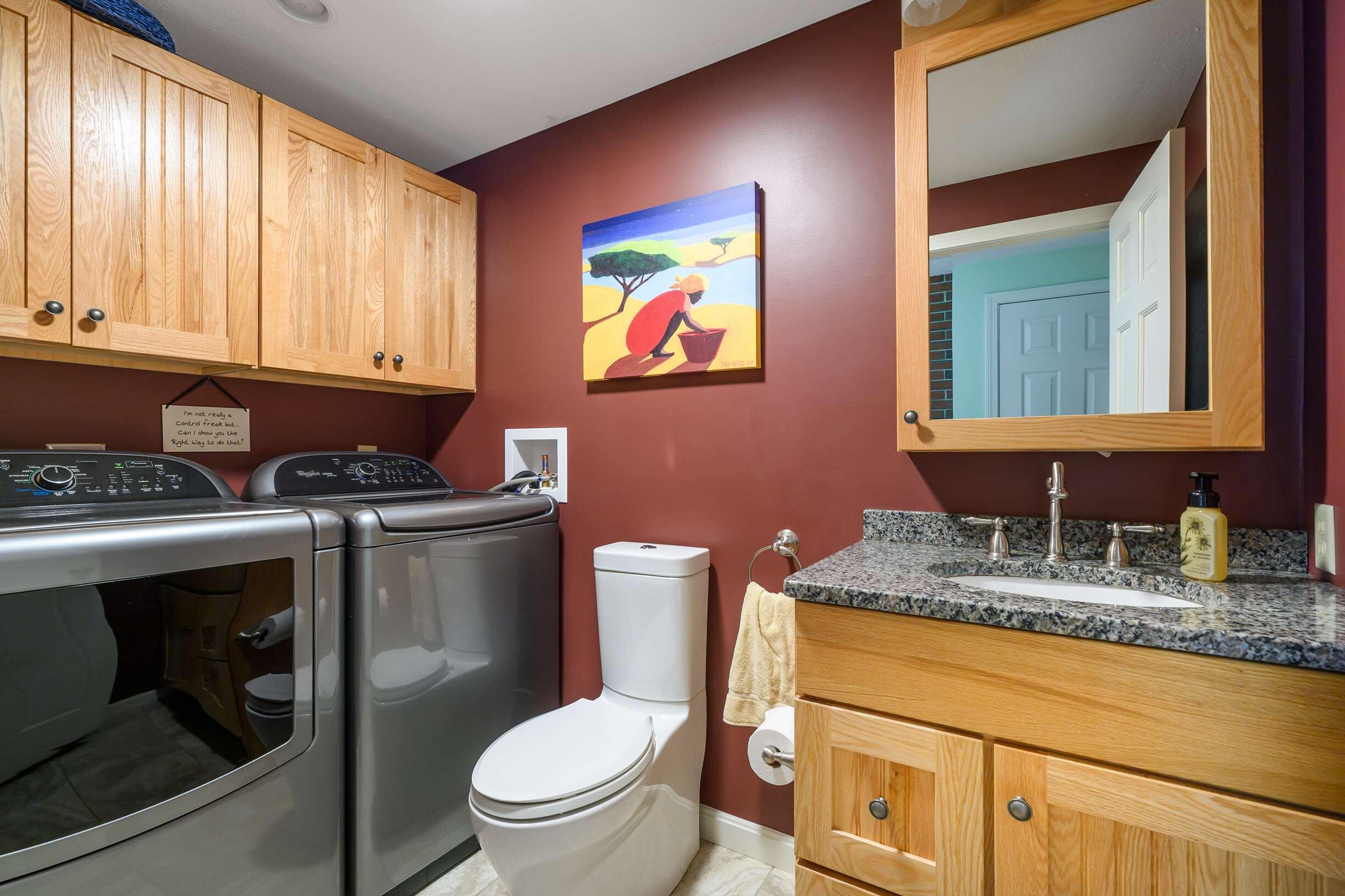 1 Ocean Meadows, Unit 35 Ogunquit, ME 03907 - Photo 13 of 25 Laundry half bath