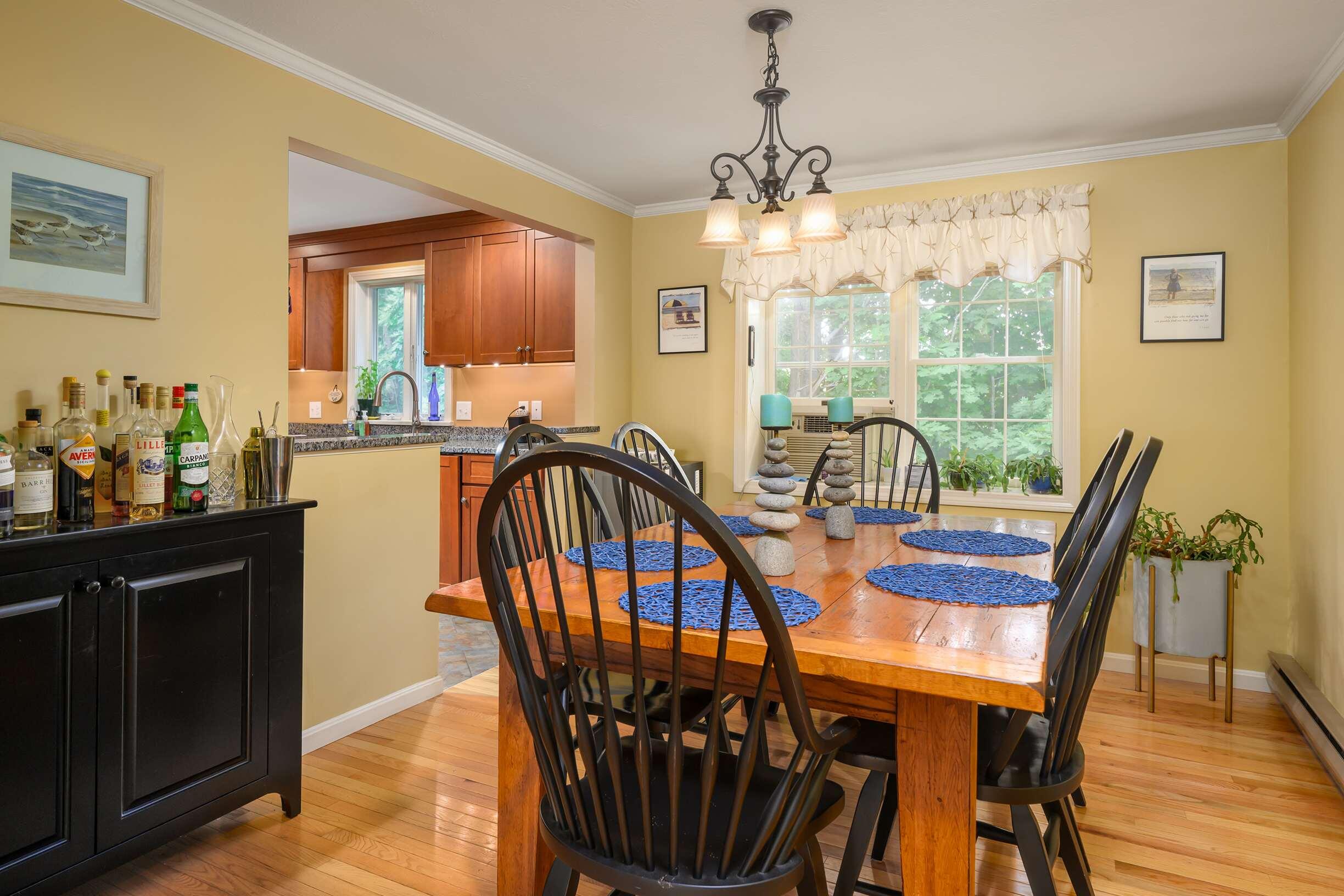 1 Ocean Meadows, Unit 35 Ogunquit, ME 03907 - Photo 8 of 25 Dining Room