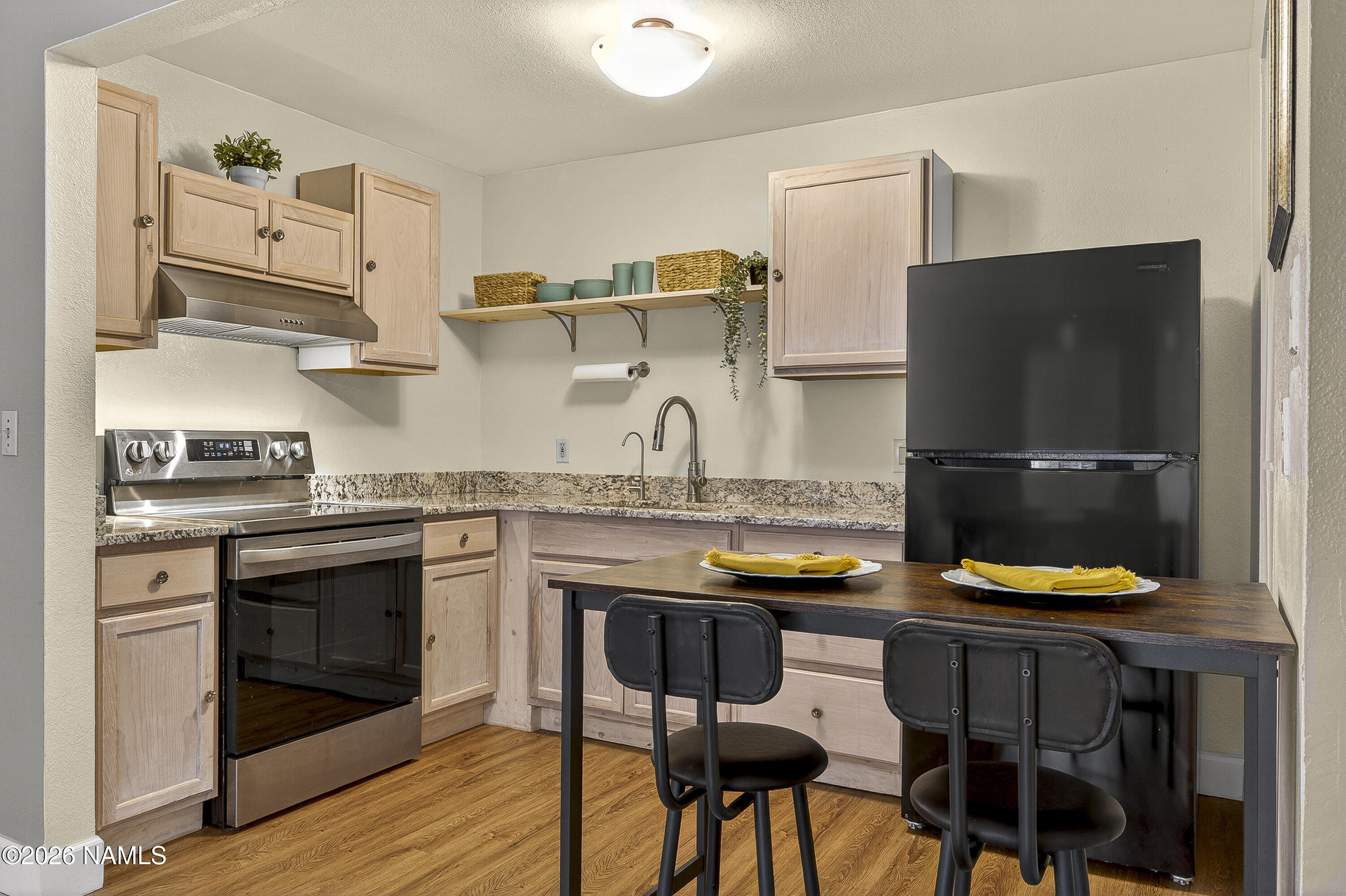 1200 South Riordan Ranch Street, Unit 41 Flagstaff, AZ 86001 - Photo 4 of 20 Updated Kitchen