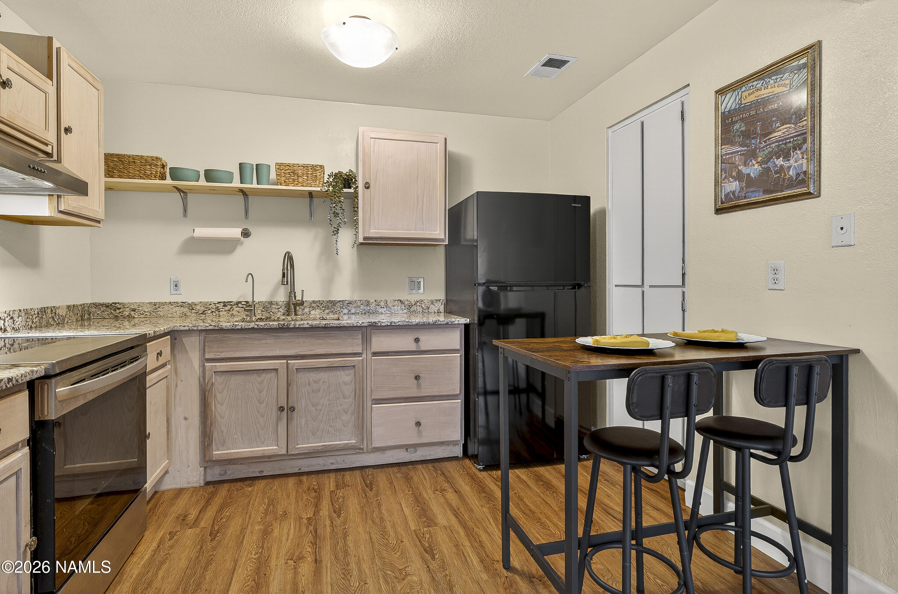 1200 South Riordan Ranch Street, Unit 41 Flagstaff, AZ 86001 - Photo 5 of 20 New Appliances + Granite Countertops