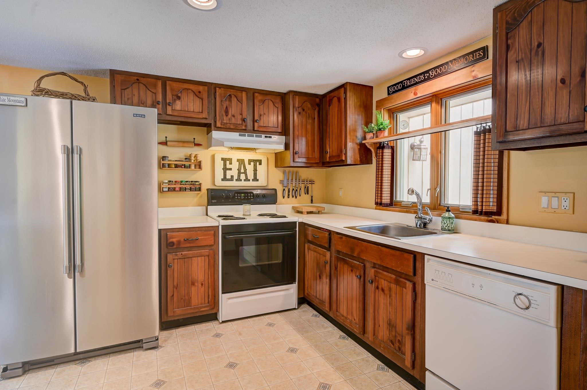 106 Vista View Road, Unit H4 Conway, NH 03860 - Photo 4 of 39 Gallery Image 4