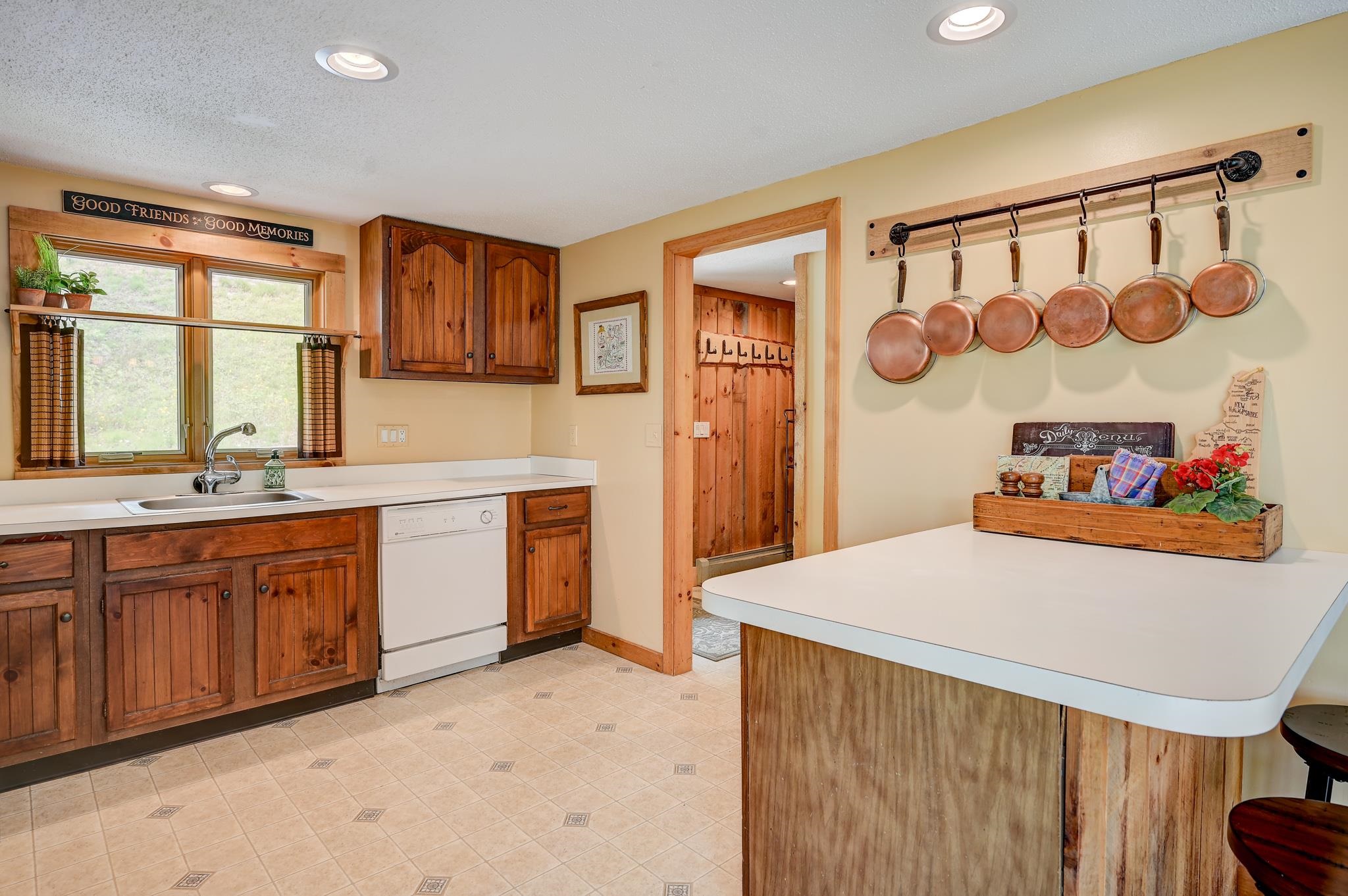 106 Vista View Road, Unit H4 Conway, NH 03860 - Photo 6 of 39 Gallery Image 6