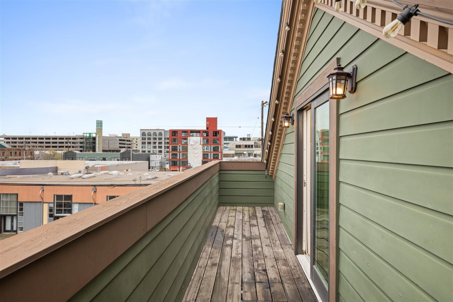 350 4th Street Oakland, CA 94607 - Photo 7 of 13 a view of balcony with city view