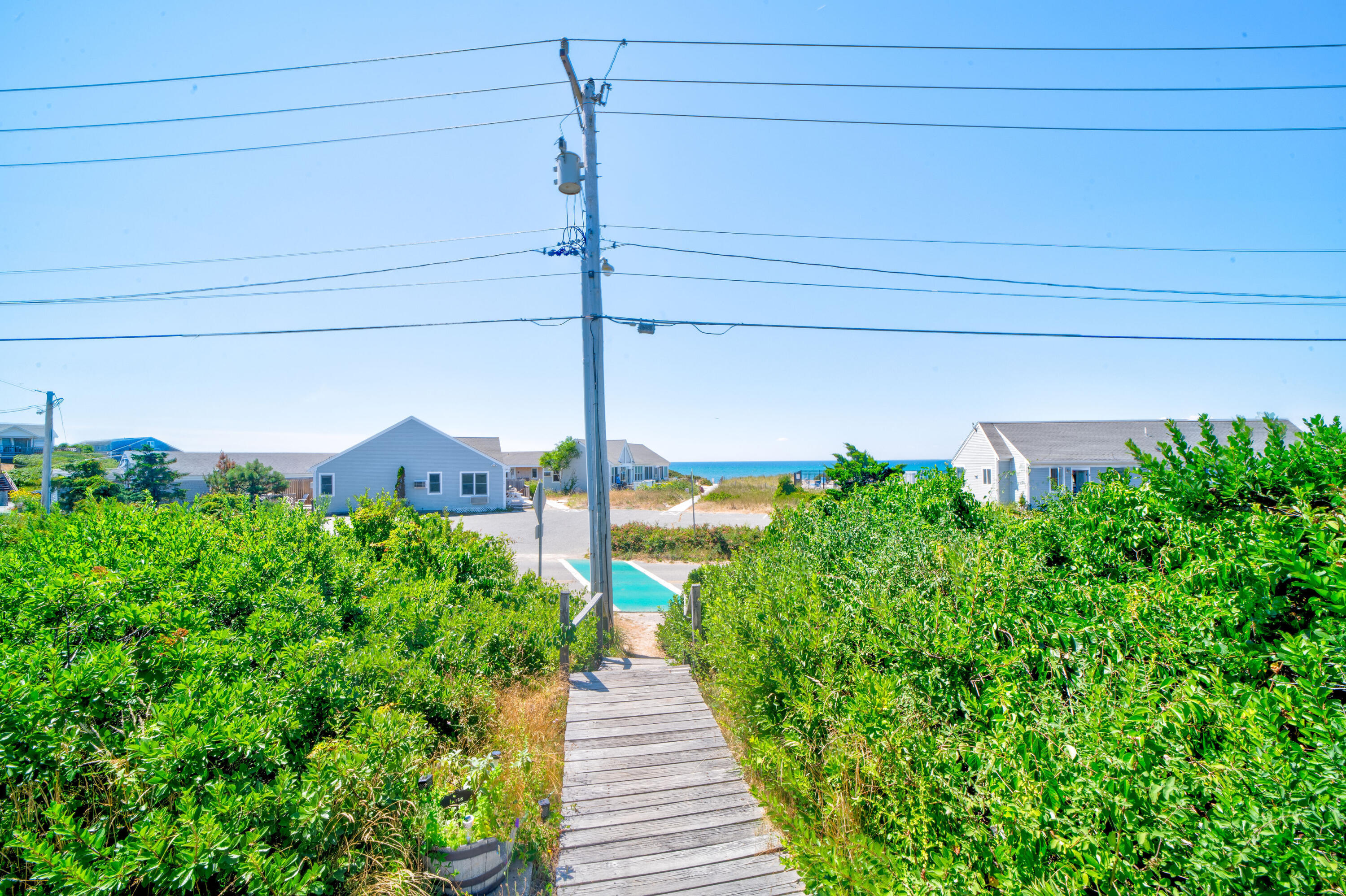 169 Shore Road, Unit 1 Truro, MA 02666 - Photo 9 of 15 CED49AF4-FCC6-4454-A41B-FEBC46CC7E12