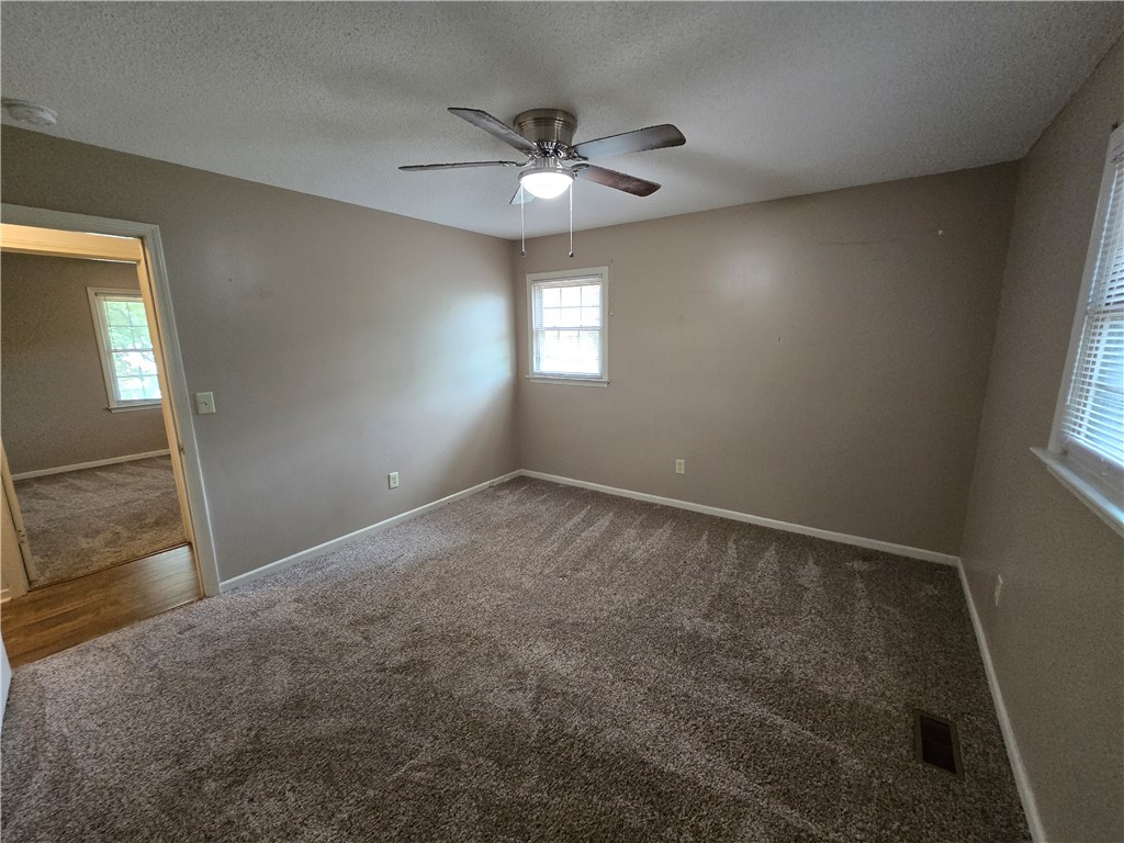 405 Keith Lane Seneca, SC 29678 - Photo 14 of 29 Gallery Image 14