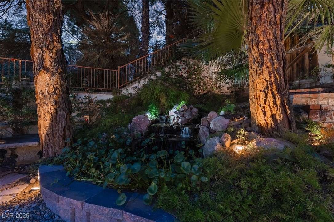 104 Quail Run Road Henderson, NV 89014 - Photo 25 of 94 Lush, mature landscaping