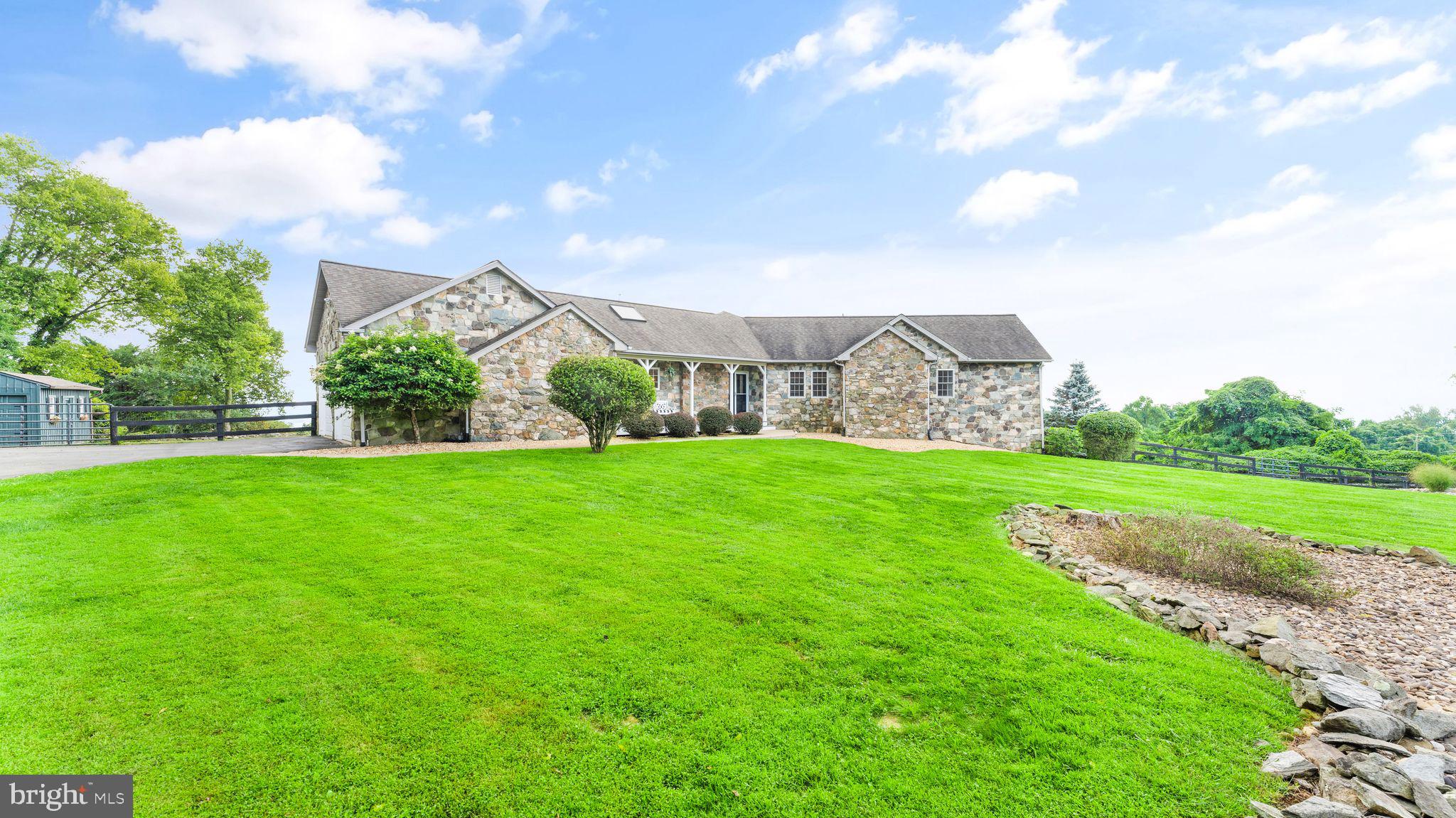 17244 Raven Rocks Road Bluemont, VA 20135 - Photo 4 of 59 Gallery Image 4