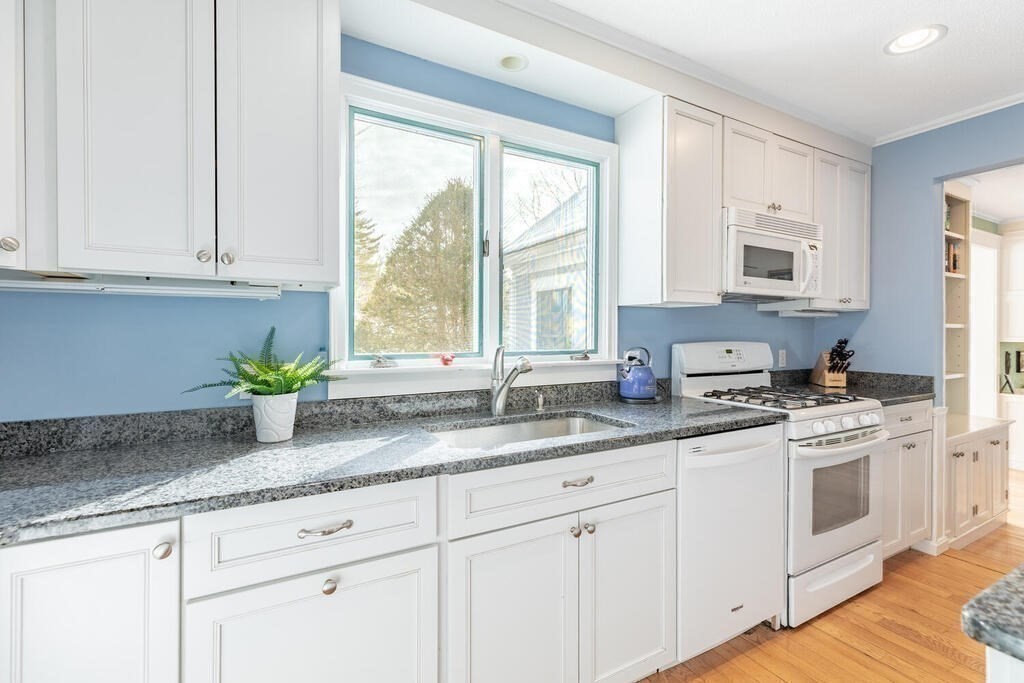 2 Fairfield Drive Hamilton, MA 01982 - Photo 12 of 26