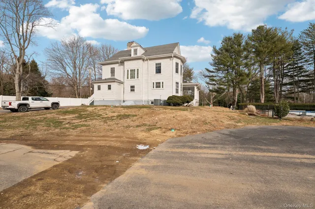 $9,500 | 397 Split Rock Road, Syosset, NY 11791