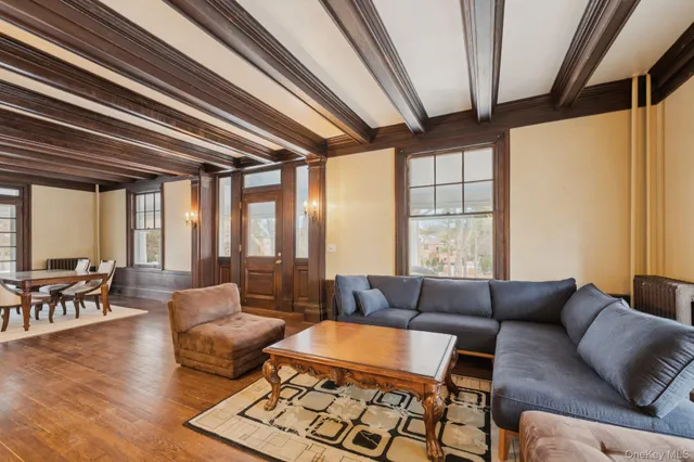 $9,500 | 397 Split Rock Road, Syosset, NY 11791