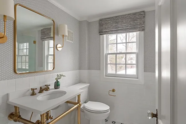 $4,895,000 | 10 Lanark Road, Wellesley, MA 02481