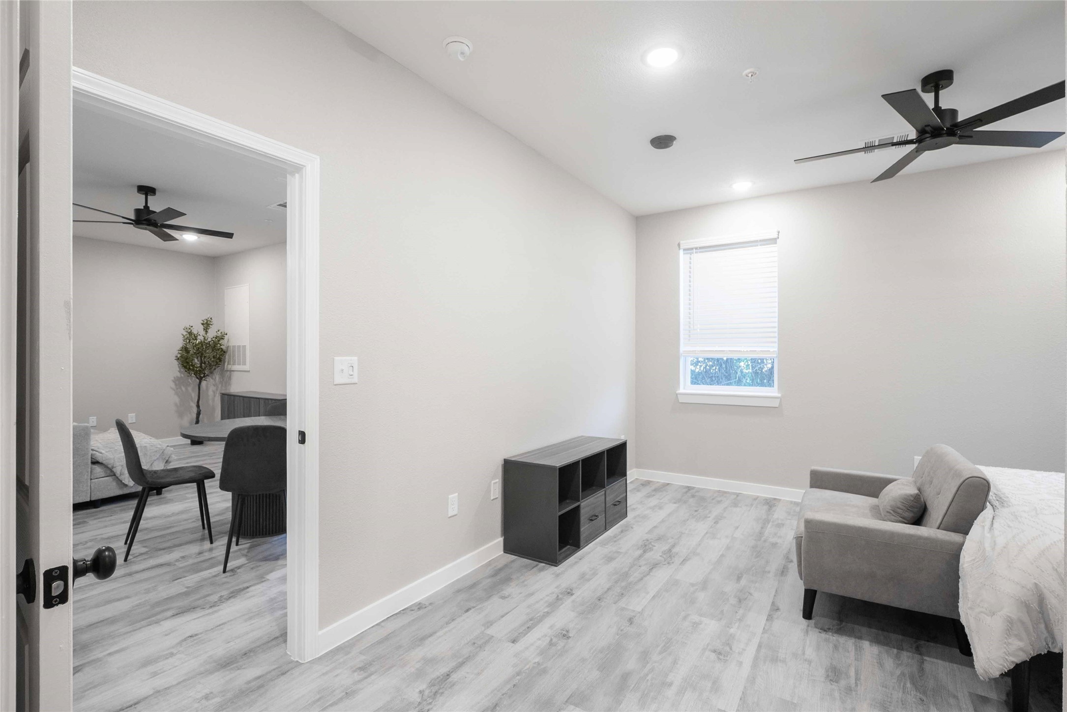 2101 Reinke Road, Unit 3210 Waller, TX 77484 - Photo 12 of 24 a living room with furniture and a window