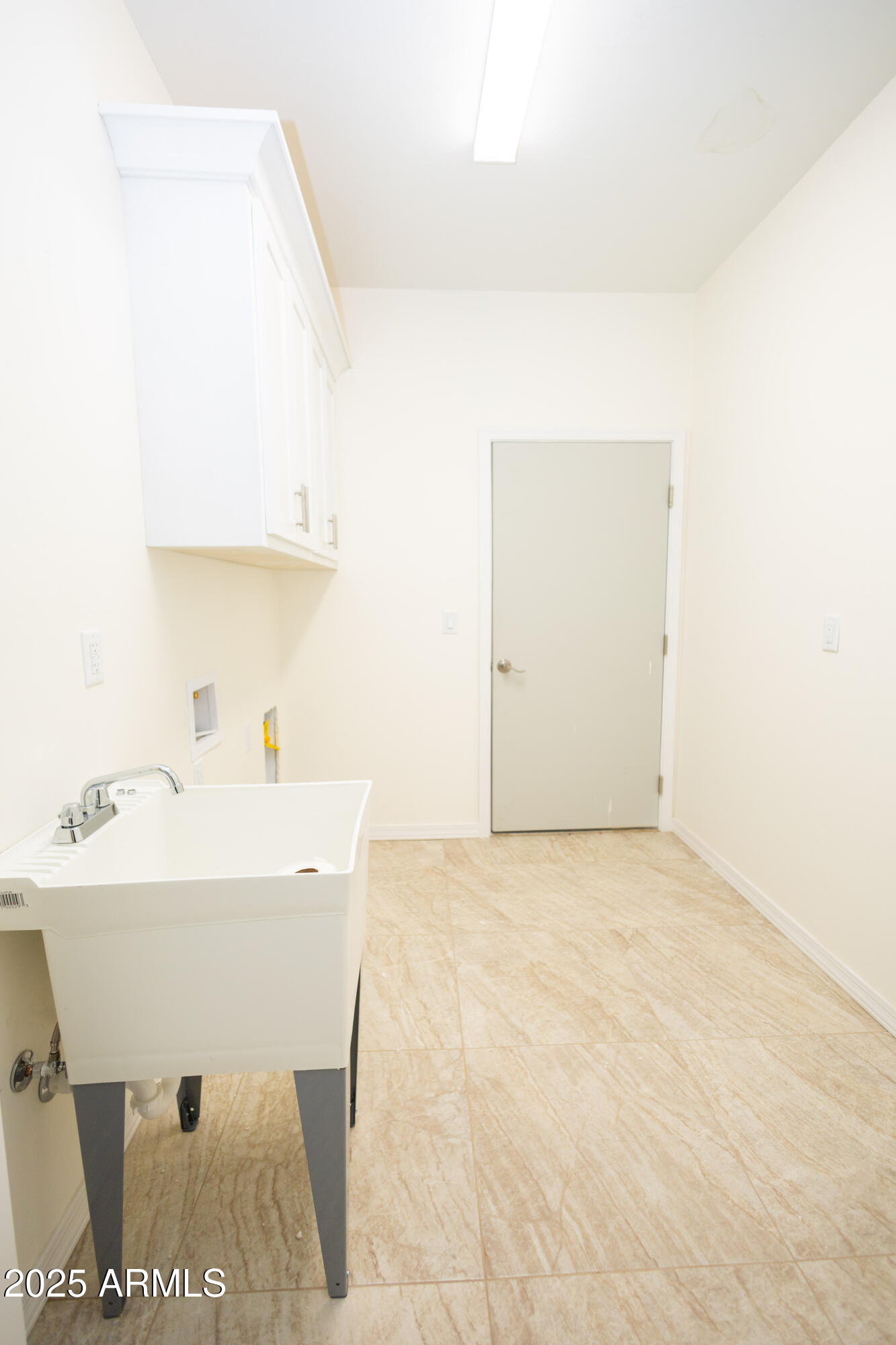 2010 East 13th Street Douglas, AZ 85607 - Photo 29 of 53 a view of bathroom
