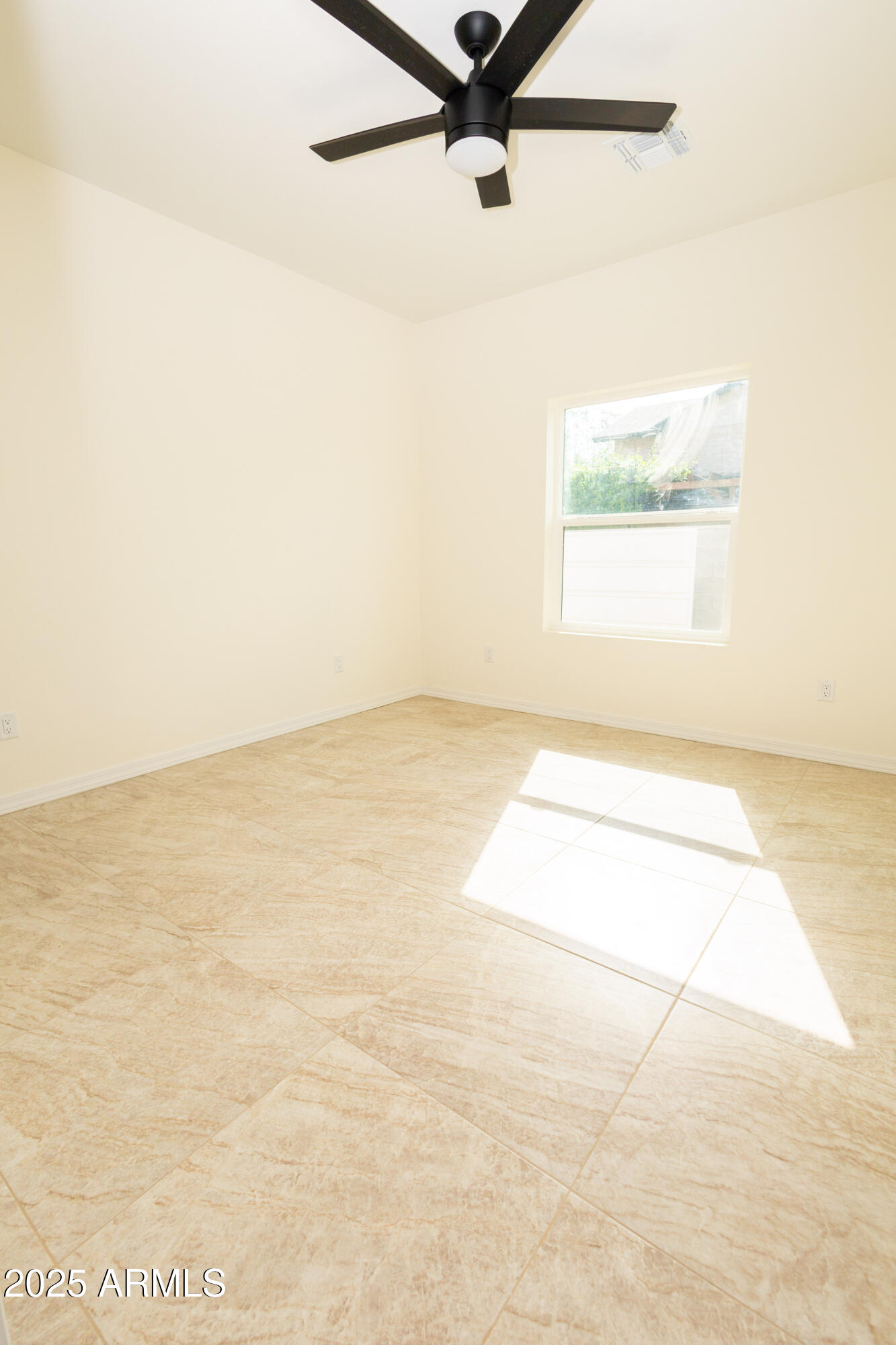 2010 East 13th Street Douglas, AZ 85607 - Photo 30 of 53 a view of a room with an empty space