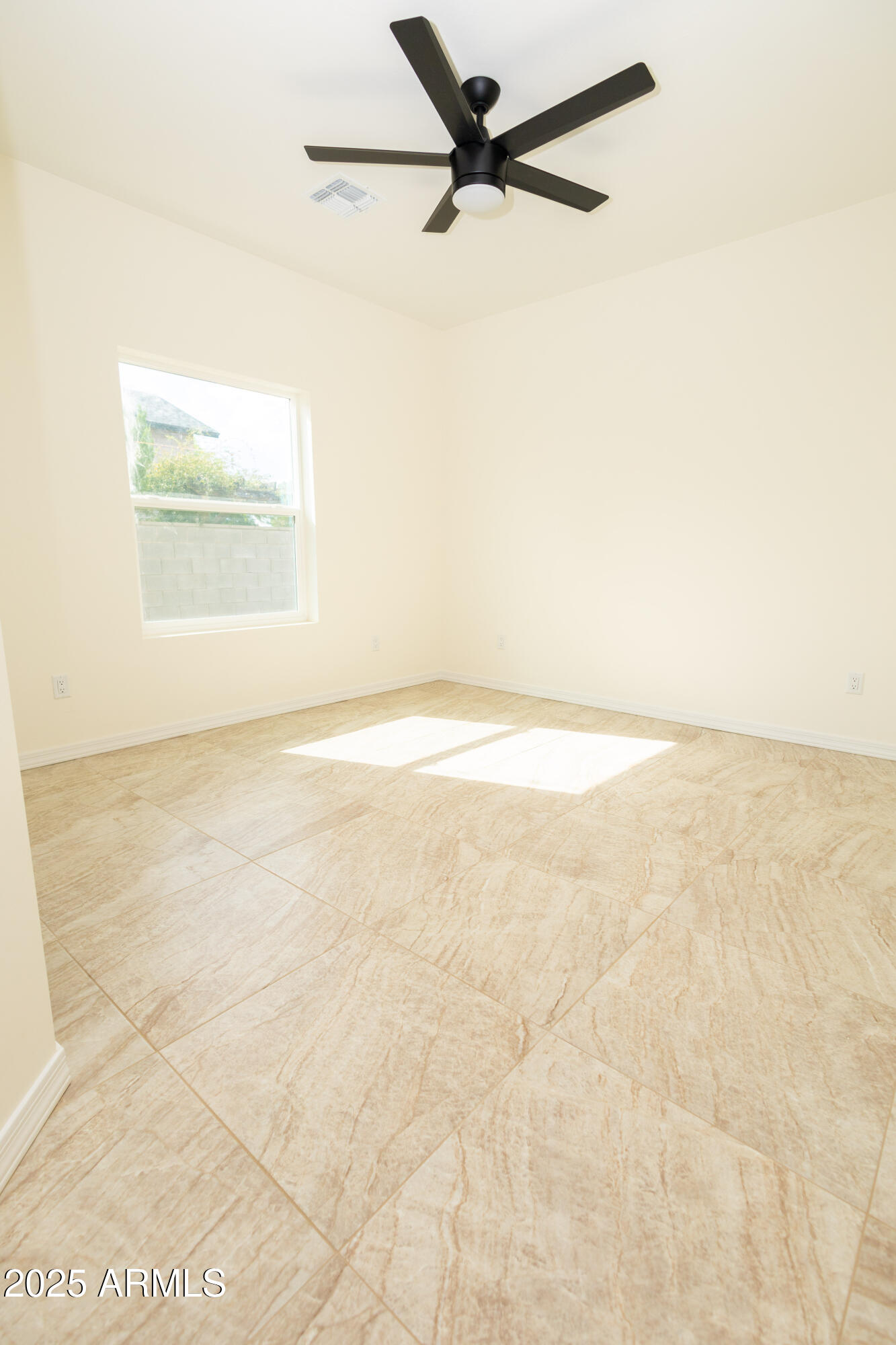 2010 East 13th Street Douglas, AZ 85607 - Photo 31 of 53 a view of an empty room