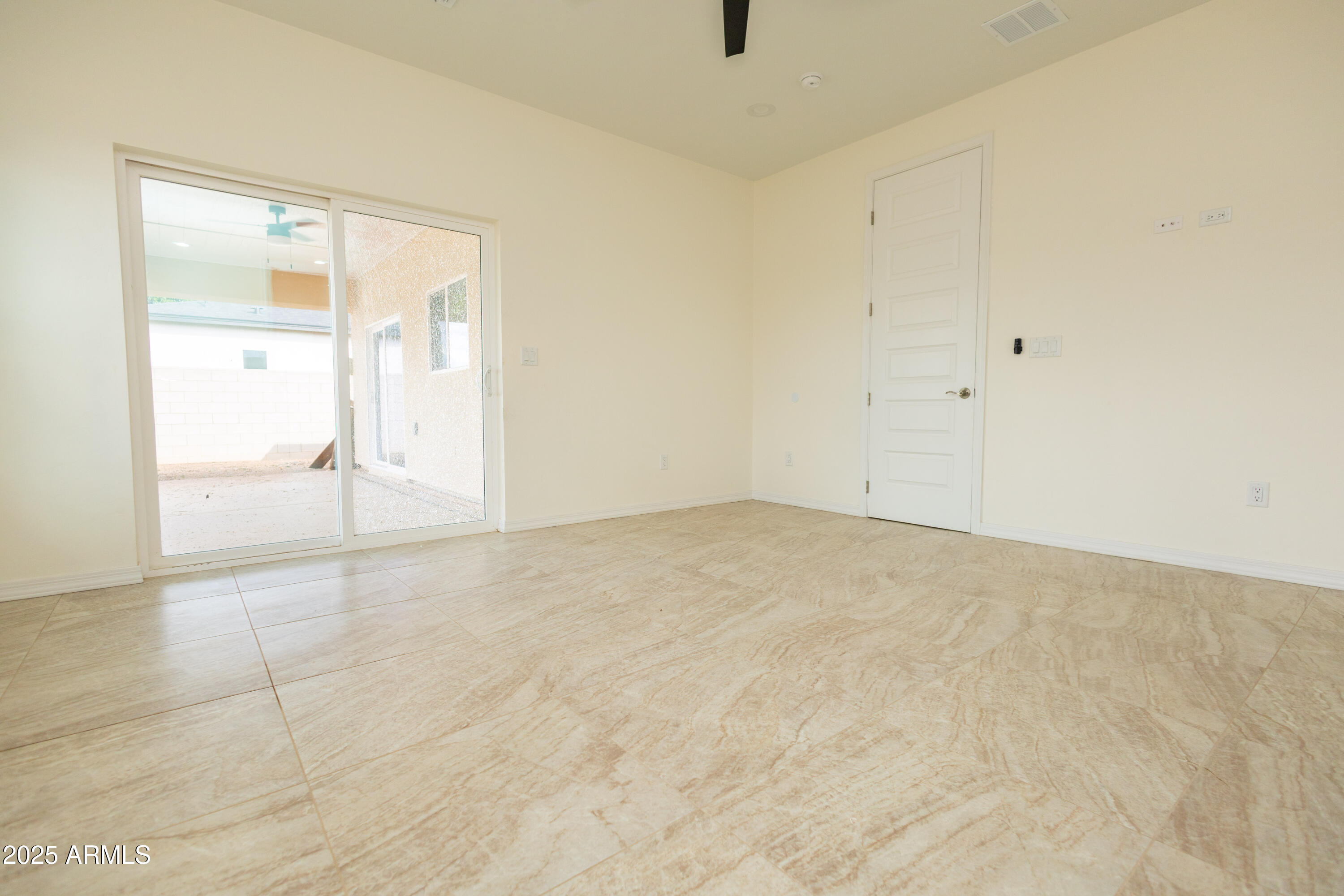 2010 East 13th Street Douglas, AZ 85607 - Photo 40 of 53 an empty room with a empty space and windows