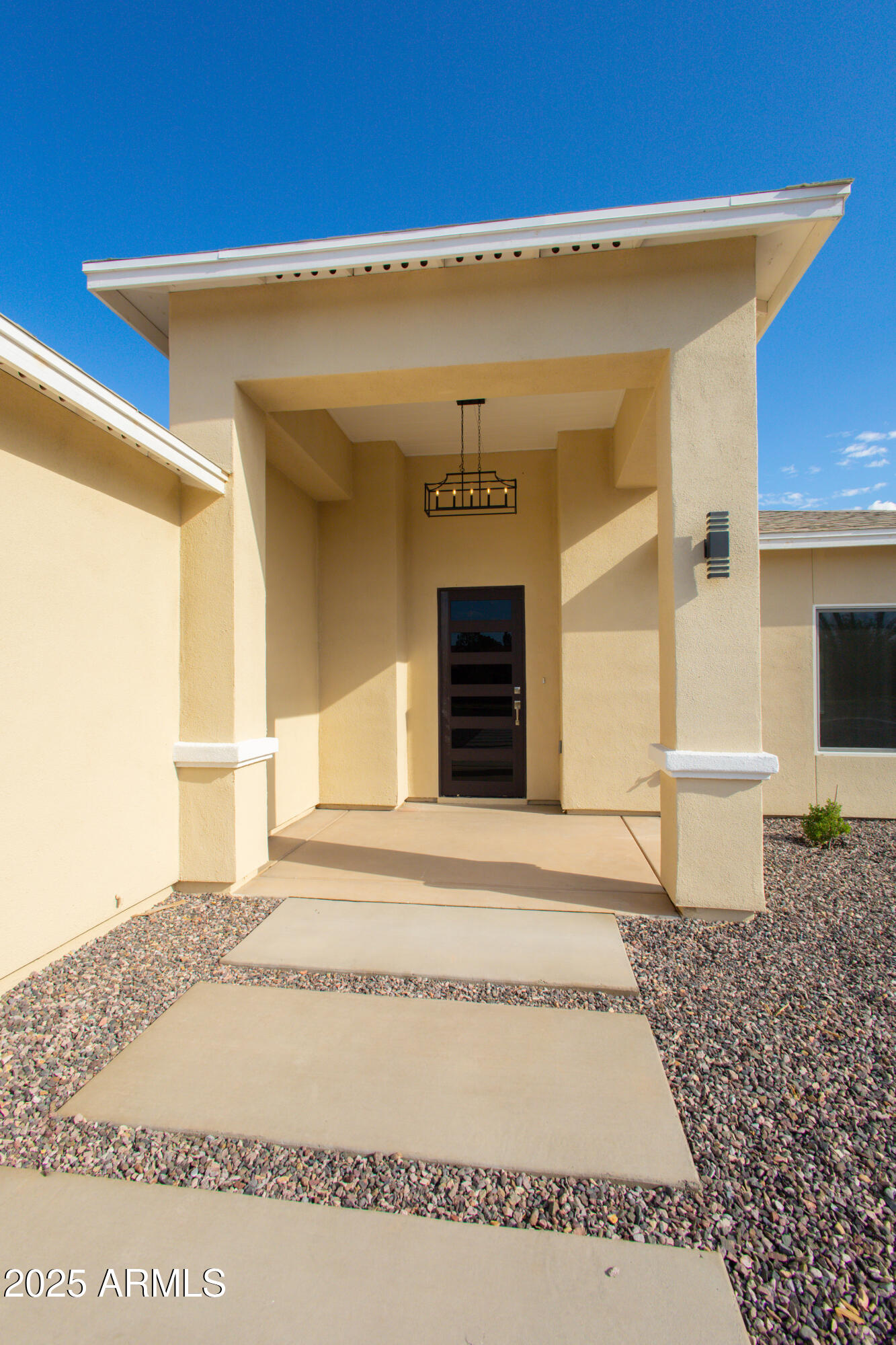 2010 East 13th Street Douglas, AZ 85607 - Photo 51 of 53 a black white house with a outdoor space