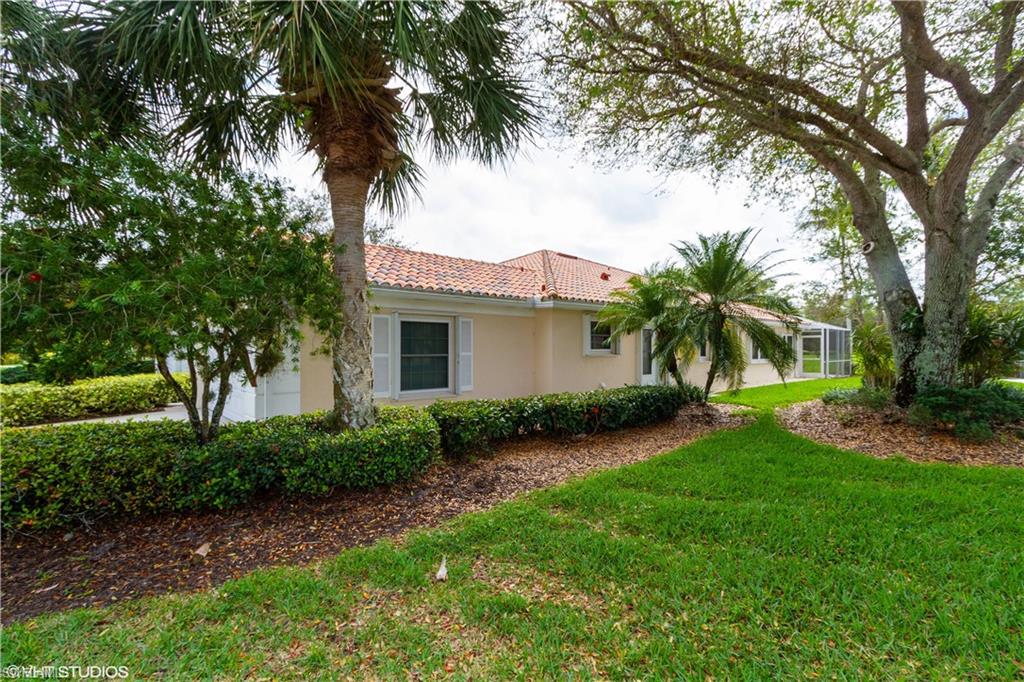 3664 El Segundo Court Naples, FL 34109 - Photo 19 of 35 Side Yard