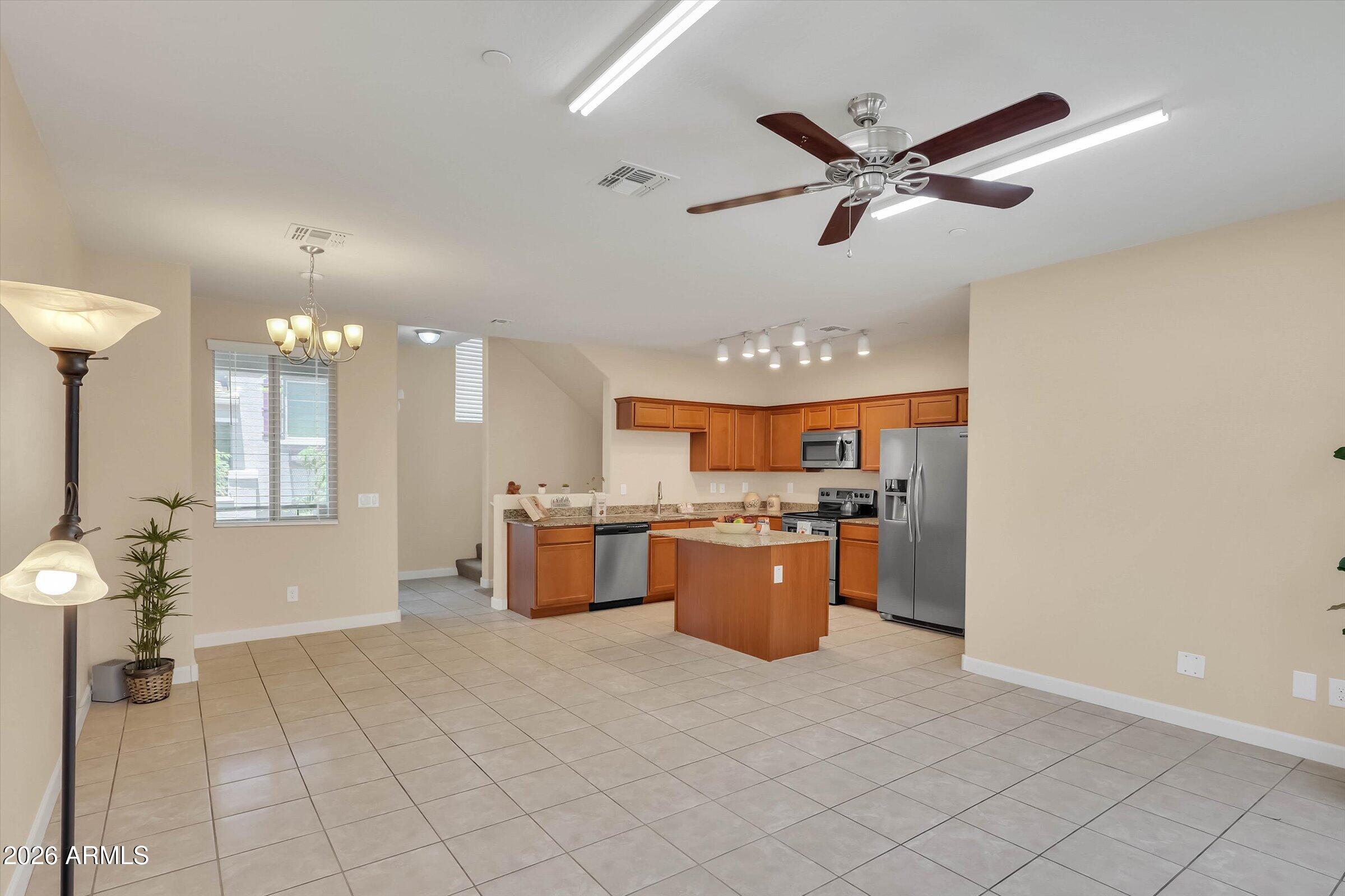 2150 West Alameda Road, Unit 1366 Phoenix, AZ 85085 - Photo 6 of 27 06-2150 W Alameda Road Unit 1366-13
