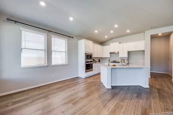 $2,295 | 9543 Witten Drive, San Antonio, TX 78254