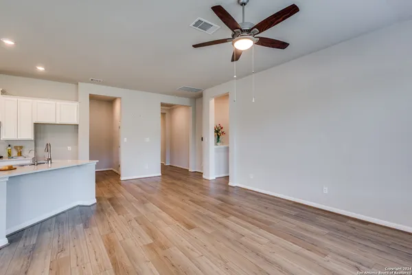 $2,295 | 9543 Witten Drive, San Antonio, TX 78254