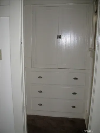 $1,950 | 311 West 4th Street, Long Beach, CA 90802