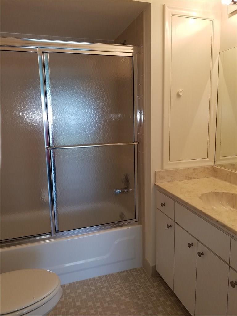 724 Lago Road, Unit 724 Delray Beach, FL 33445 - Photo 7 of 12 Photo 7