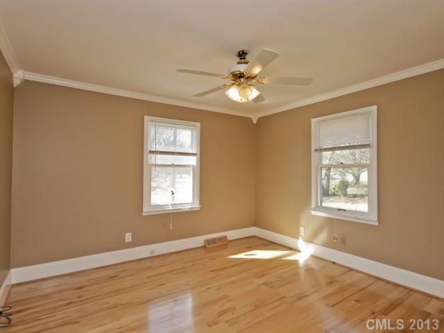 8002 Browne Road Charlotte, NC 28269 - Photo 12 of 16 Gallery Image 12