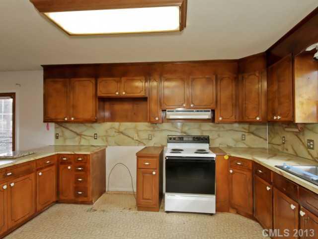8002 Browne Road Charlotte, NC 28269 - Photo 6 of 16 Gallery Image 6