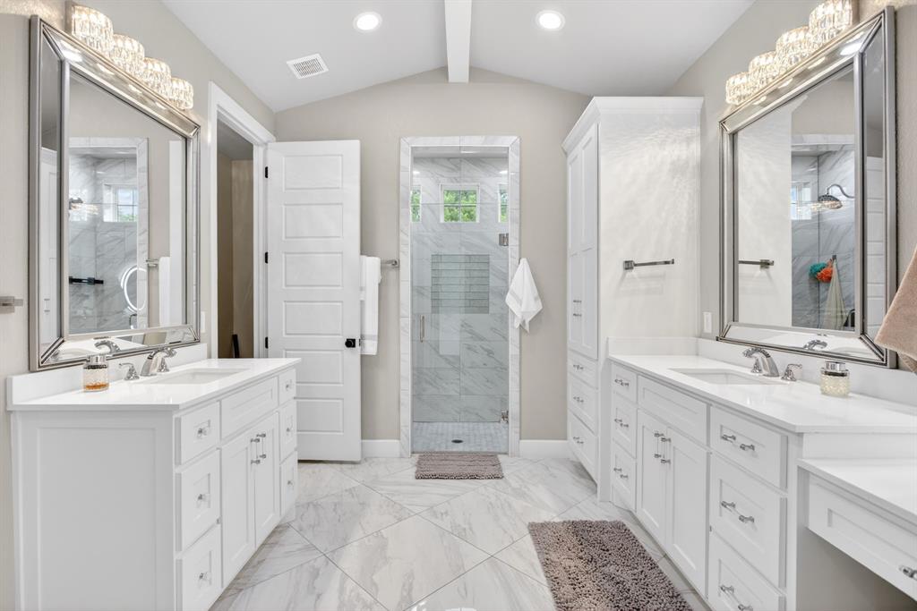 4004 Legend Trail Granbury, TX 76049 - Photo 17 of 33