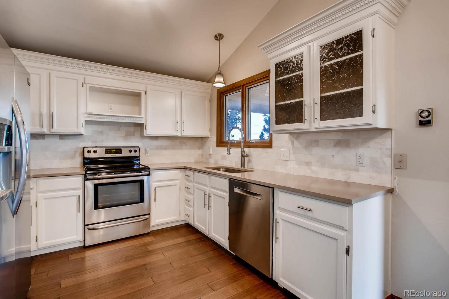 9506 Apache Road Parker, CO 80138 - Photo 7 of 31 Gallery Image 7