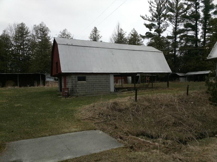 1772 9 Mile Road Sterling, MI 48659 - Photo 18 of 35 1845351-18.JPG