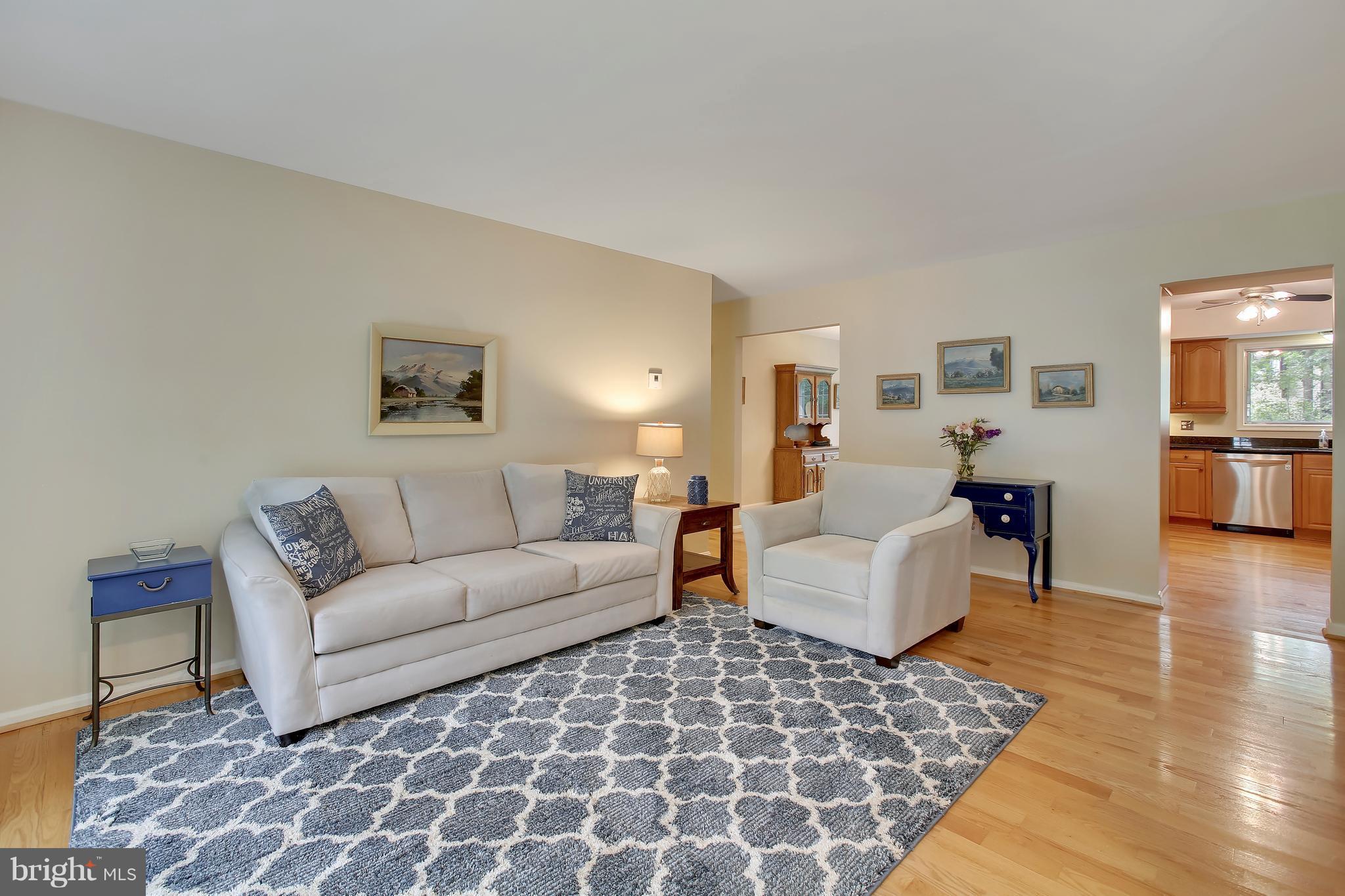 12350 Lima Lane Reston, VA 20191 - Photo 4 of 29 Living Room