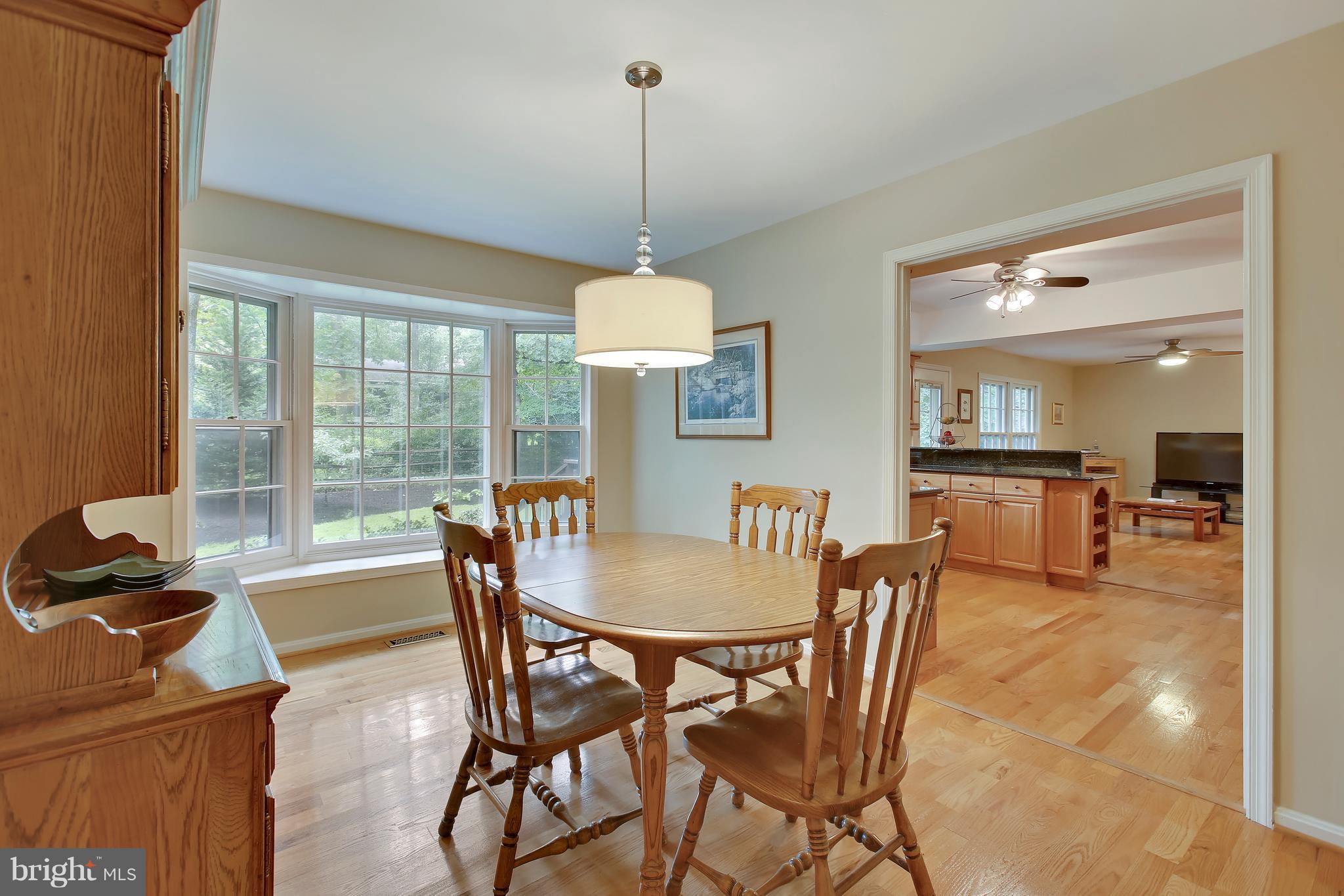 12350 Lima Lane Reston, VA 20191 - Photo 7 of 29 Dining Room