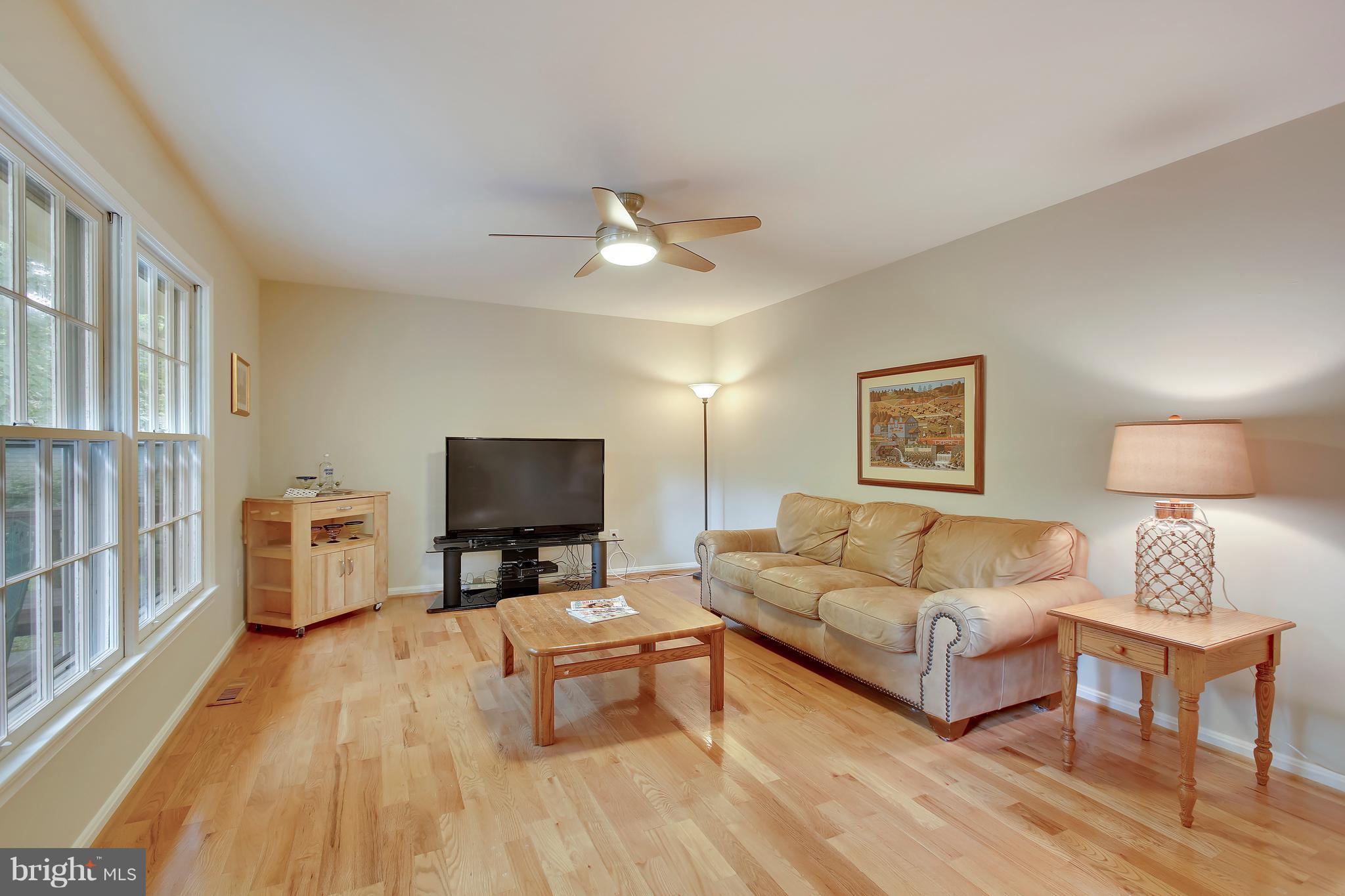 12350 Lima Lane Reston, VA 20191 - Photo 10 of 29 Family Room