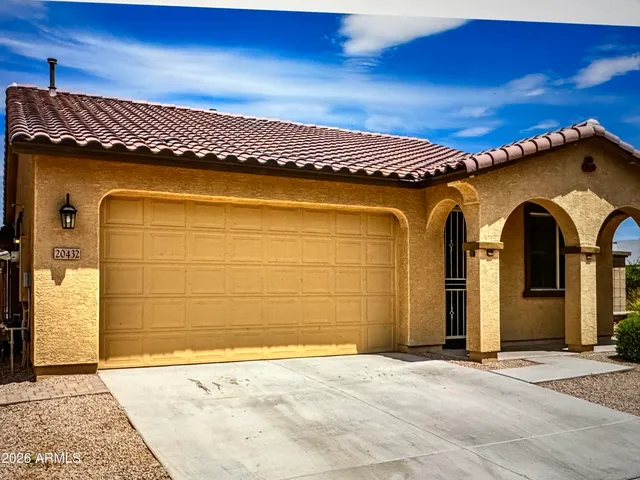 $2,400 | 20432 East Domingo Road, Queen Creek, AZ 85142