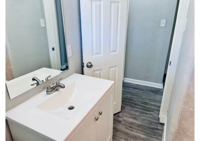 $1,900 | 4914 Kelso Street, Houston, TX 77021