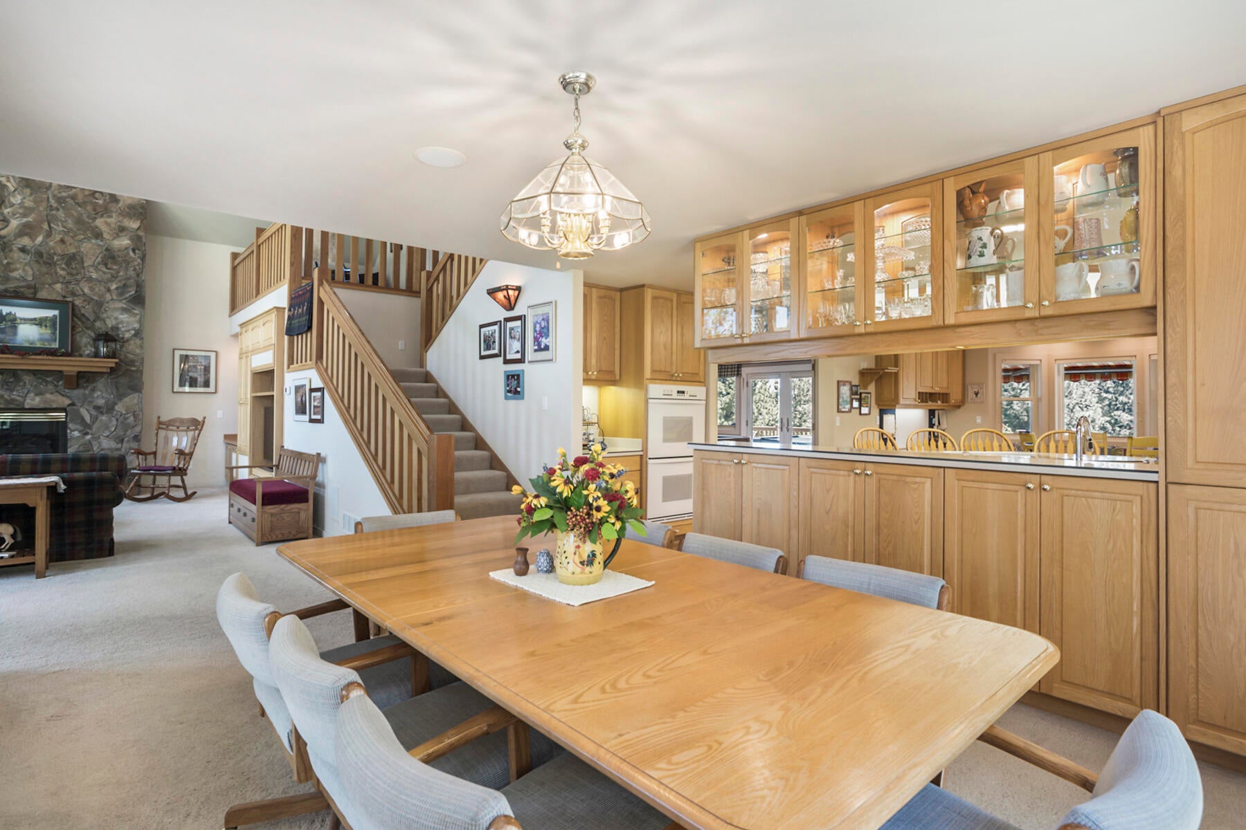 60696 Tekampe Road Bend, OR 97702 - Photo 11 of 61 Dining area